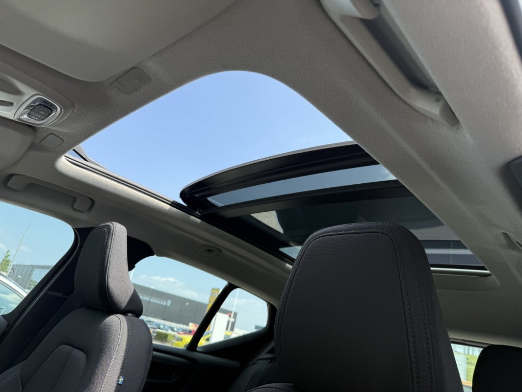 Volvo XC40 t4 211pk recharge inscription exp| panodak| camera| stoel+stuur.