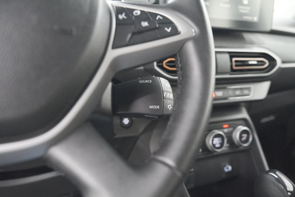 Dacia Sandero Stepway tce 90 expression | camera | dodehoekdetectie | navig