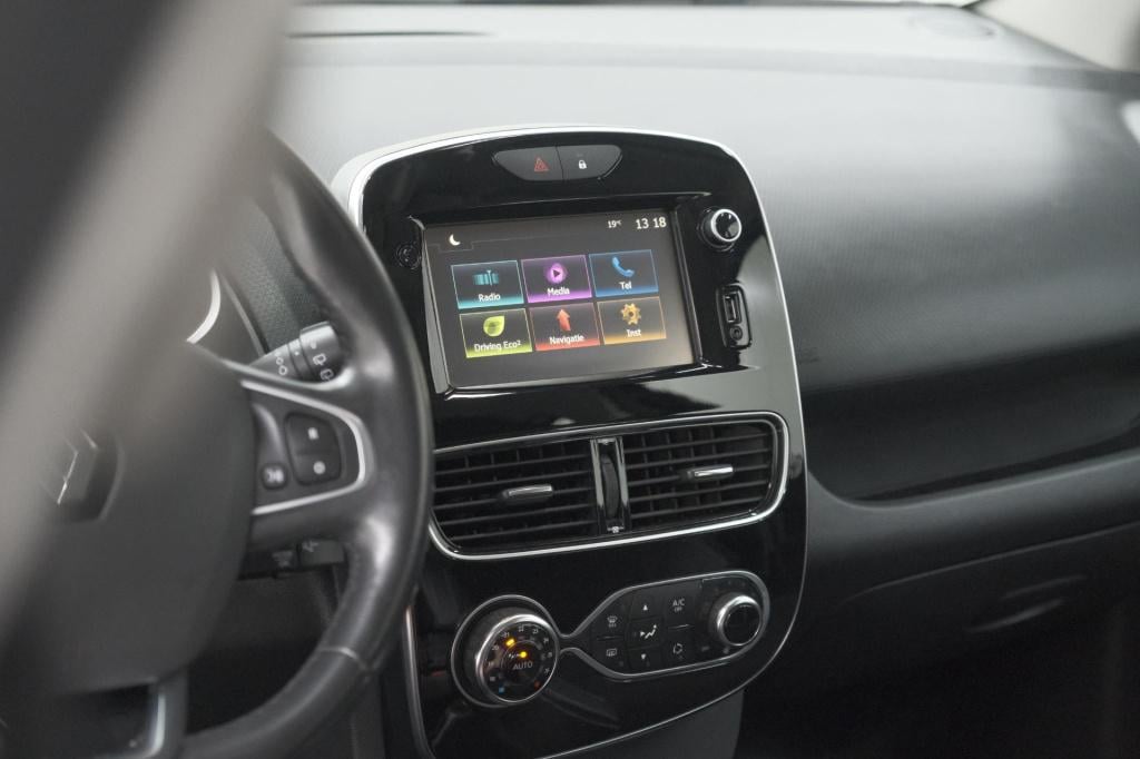 Renault Clio estate tce 90 intens | navigatie | parkeersensoren | climate c