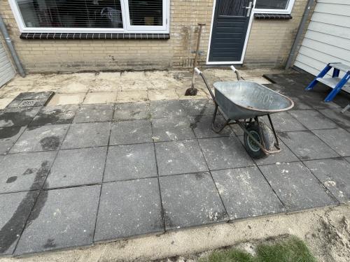 Terras tegels 50x50 antraciet (gratis af te halen)