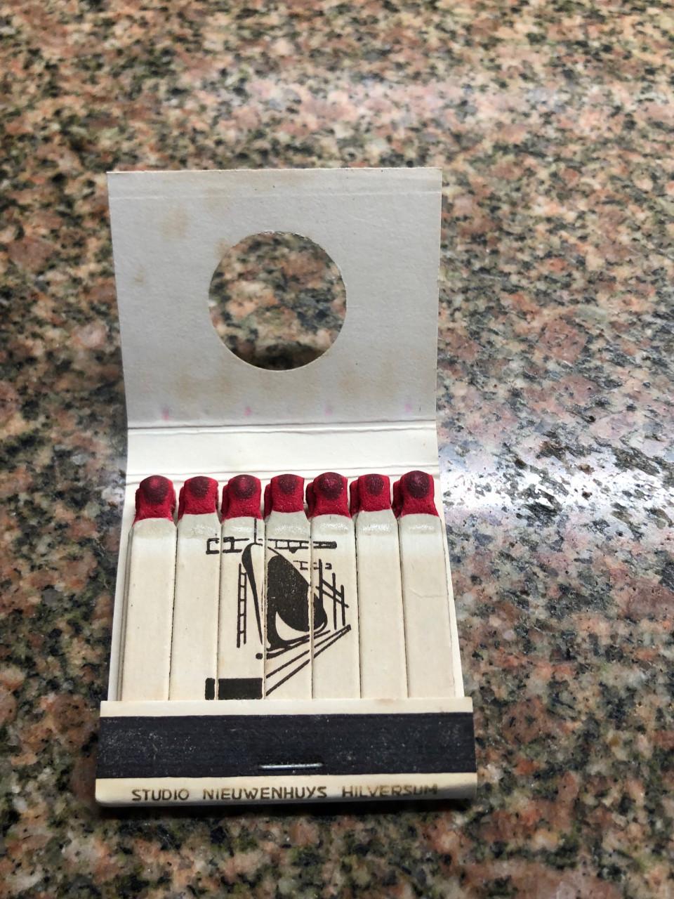 Vier vintage luciferdoosjes van N.V. Koninklijke Maatschappij "De Schelde".