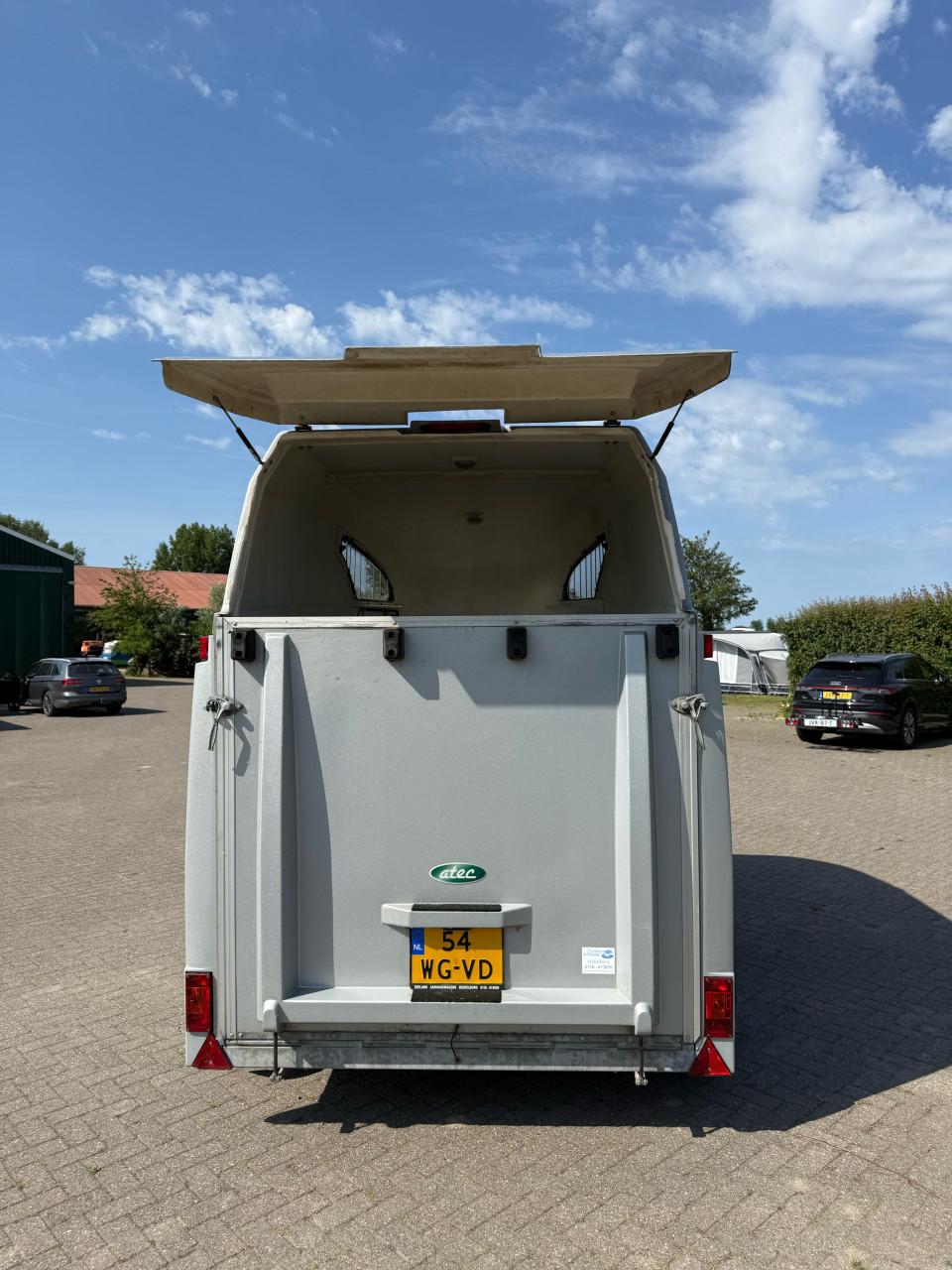 Atec paardentrailer 2 paards