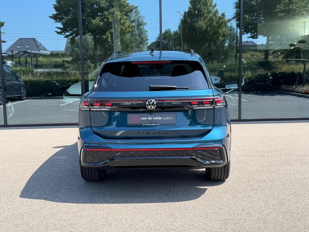 Volkswagen Tiguan 1.5 etsi 150pk dsg r-line | black line | 360 camera | sta