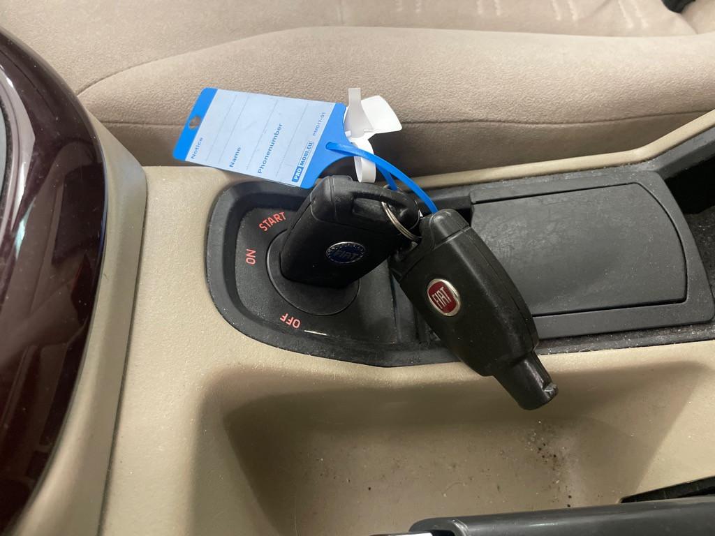 Fiat Croma 2.2-i.zr. g.st.-2005-km 143234 Nap-airco-trekhk-l.m.velg.2800,=