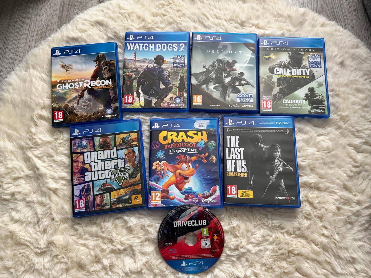 Ps4 Slim 1TB 8 games
