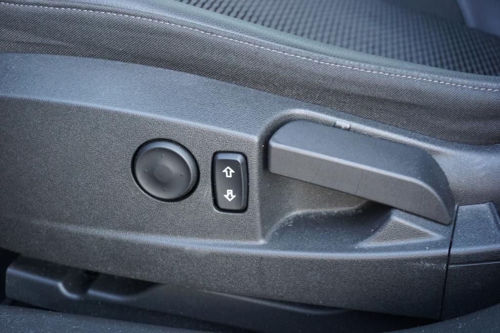 Opel Insignia 1.6 cdti innovation automaat - airco / navi / cruise / elektr