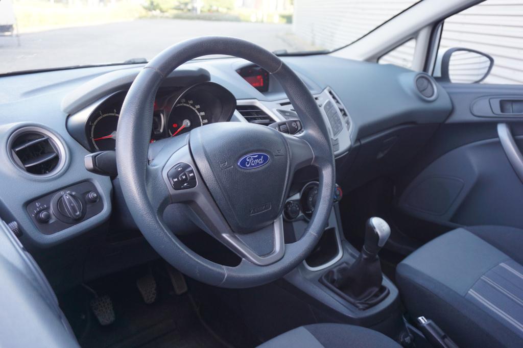 Ford Fiesta 1.25 limited airco / elektr. ramen / lm velgen / nap