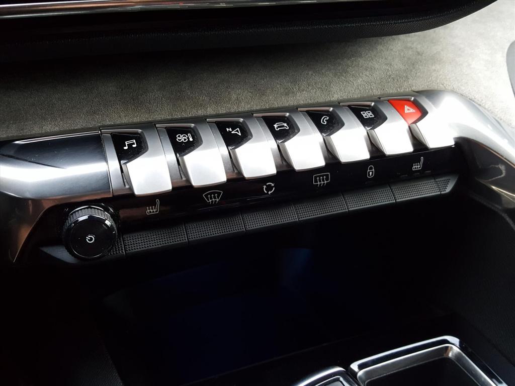 Peugeot 3008 gt 1.2-130pk automaat/eat8 navigatie| trekhaak | apple carplay