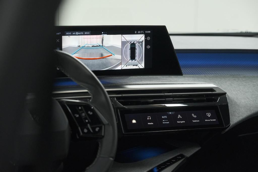 Peugeot 3008 1.2 hybrid 136 gt | panoramadak | focal audio | alcantara exec