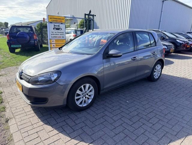 Volkswagen Golf 1.4 tsi comfortline let op ;automaat bak schok en licht hag