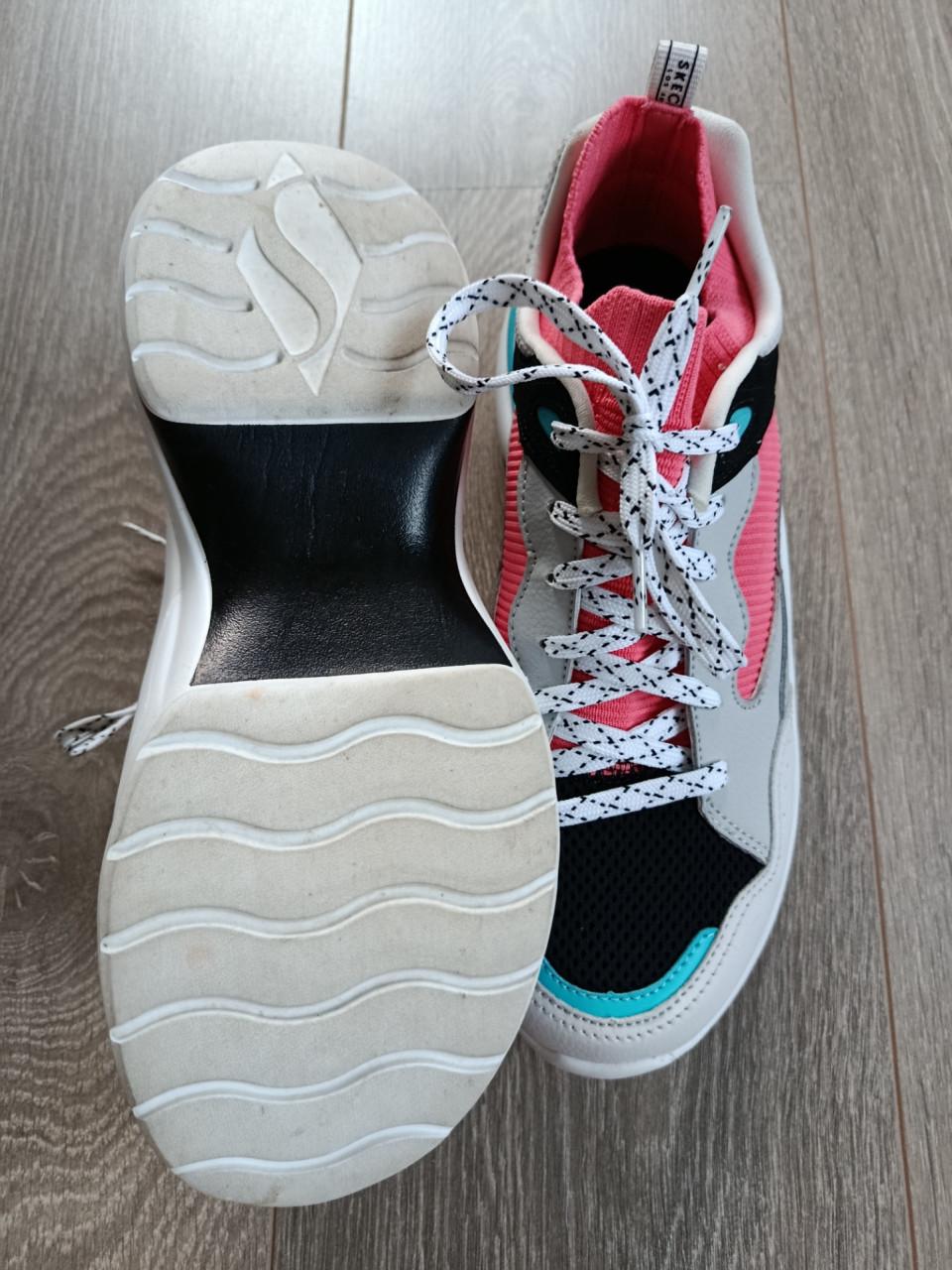 Skechers maat 39