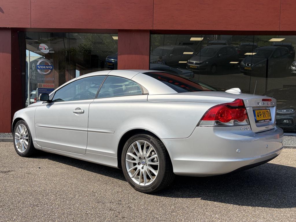 Volvo C70 convertible 2.4i momentum