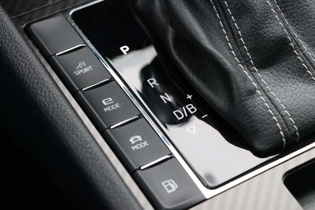 Skoda Superb combi 1.4 tsi iv sportline 218pk dsg6 | black style | memory s