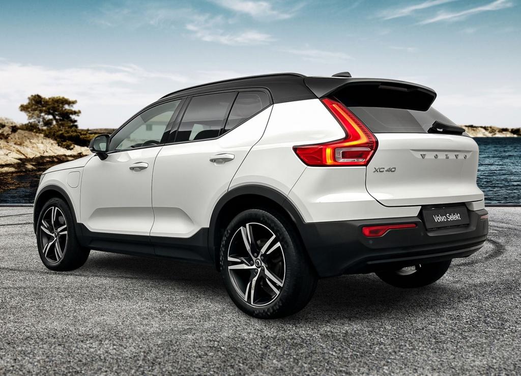 Volvo XC40 t4 211pk recharge r-design| pano| 360camera| adap.cruise|