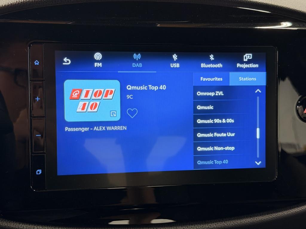 Toyota Aygo x 1.0 vvt-i mt play| camera| airco| adap.cruise