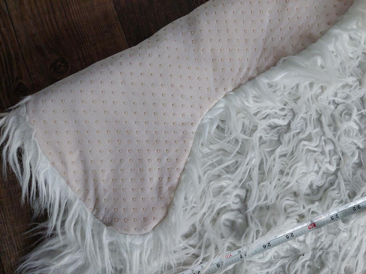 Fluffy/teddy kleed wit