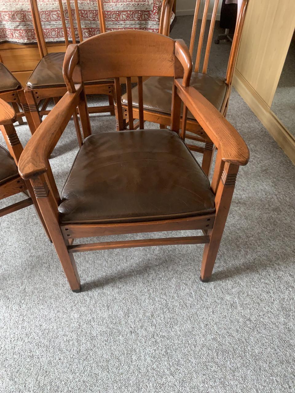 Te koop Schuitema Jugendstil stoelen.