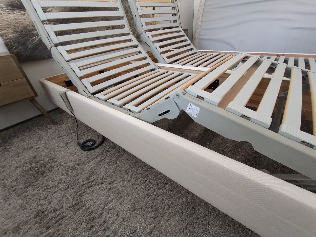 Electrische lattenbodems incl ombouw (2 stuks samen 160x200)