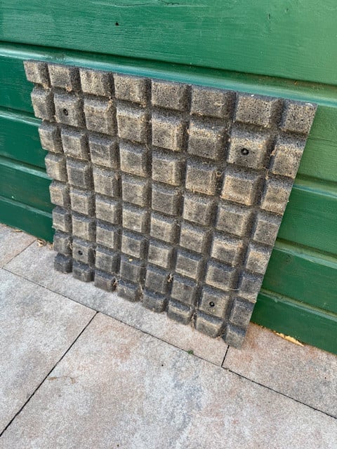 TE KOOP RUBBEREN TEGELS 50X50X3 cm