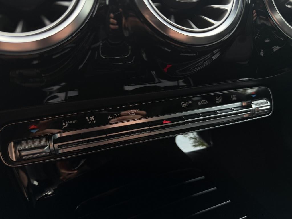 Mercedes-Benz Cla 250e - amg pakket - ambilight - pano -