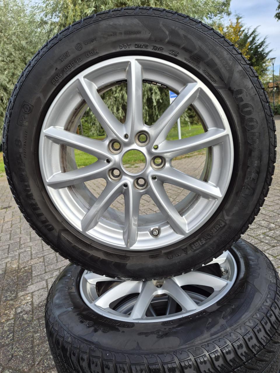 BMW velgen met runflat goodyear ultra grip winterbanden