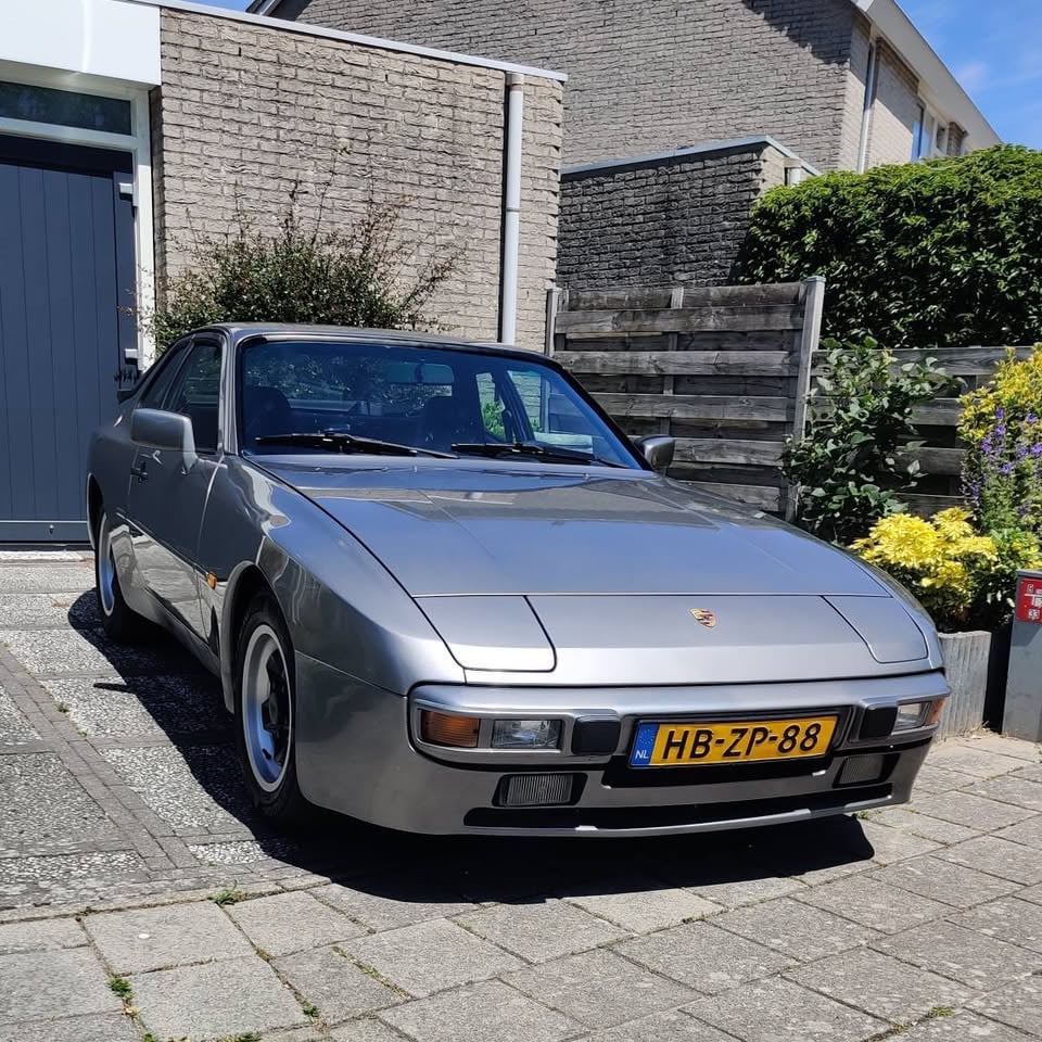 Porsche 944 1982