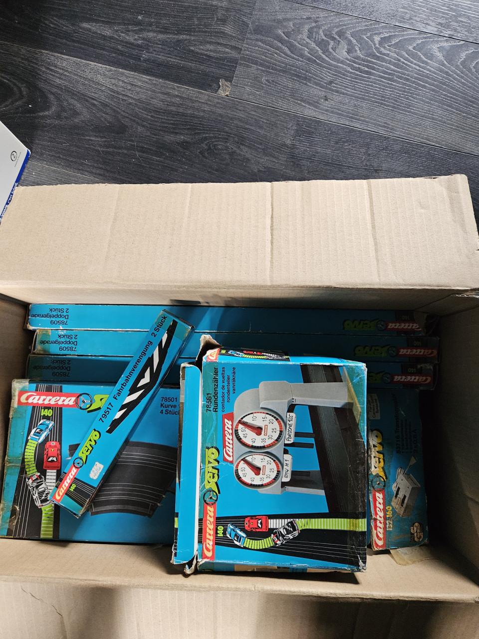 Grote vintage set Carrera Servo 140 racebaan onderdelen-