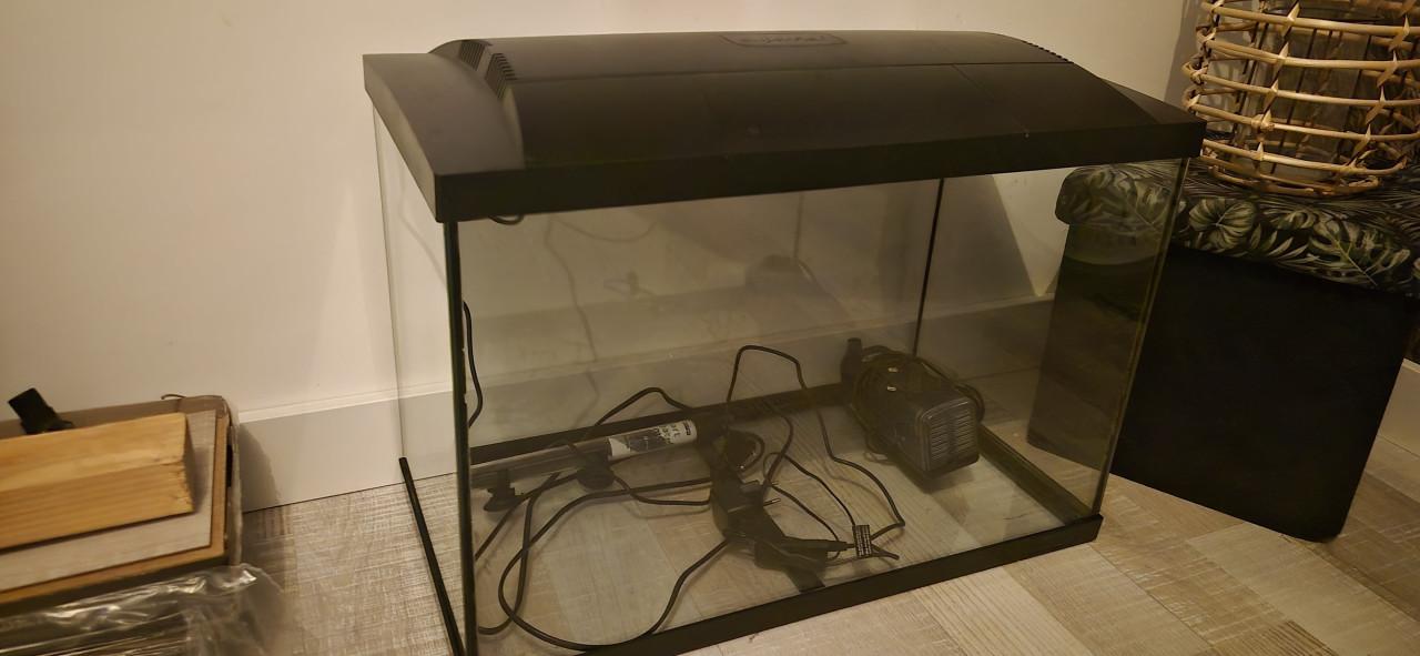 Aquarium met pomp verlichting en verwarming