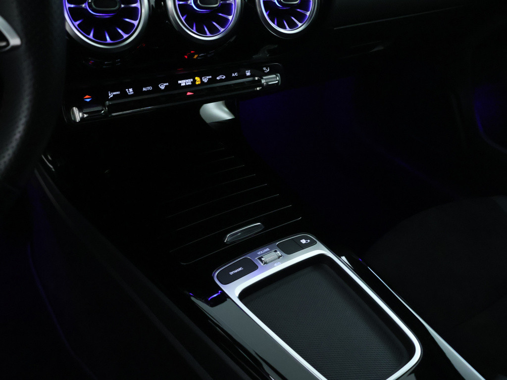 Mercedes-Benz A-Klasse 250 e amg line | amg line advanced plus | night pakk