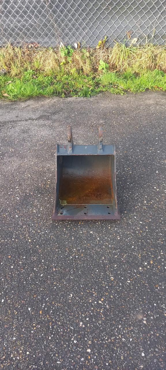 Diverse baken met CW aansluiting.