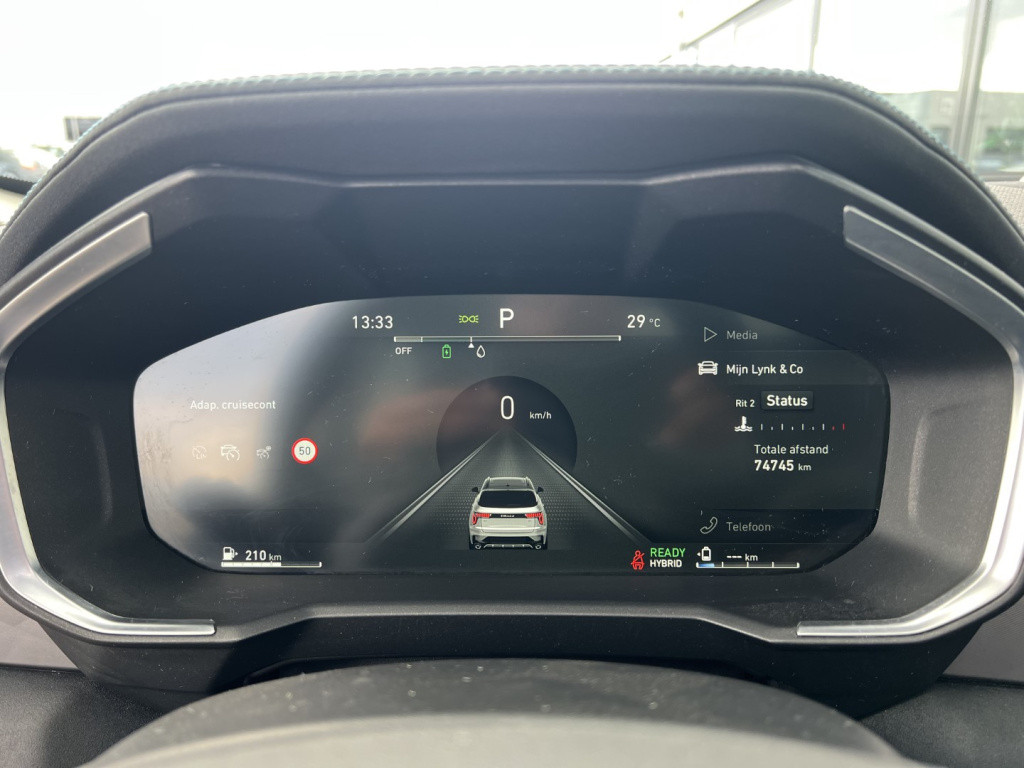 Lynk & Co 01 1.5 261pk plug in hybrid, 360gr camera , zwarte velgen , panod