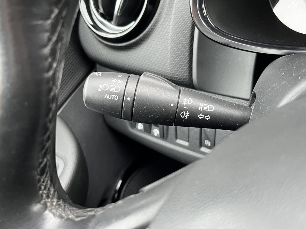 Renault Clio estate 0.9 tce intens | cruise control | airco | navigatie | p