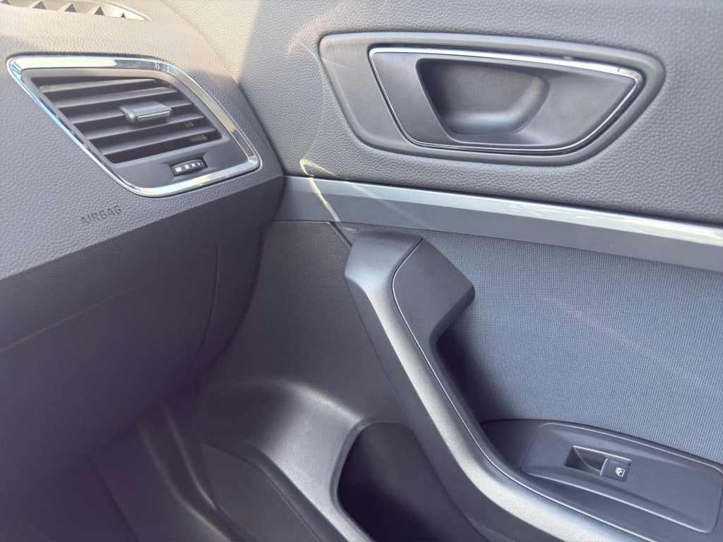 Seat Ateca 1.0 tsi style | navigatie | klimaatregeling | parkeersenors v+a 