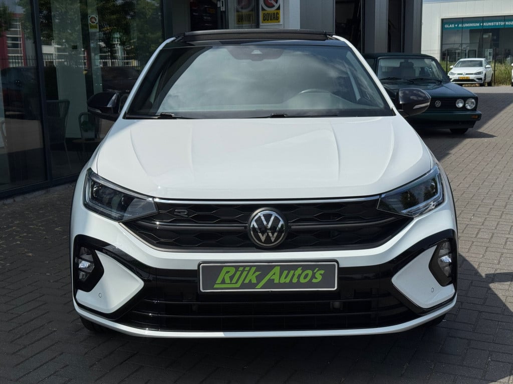 Volkswagen Taigo 1.0 tsi r-line * panoramadak * navigatie * camera * virtua