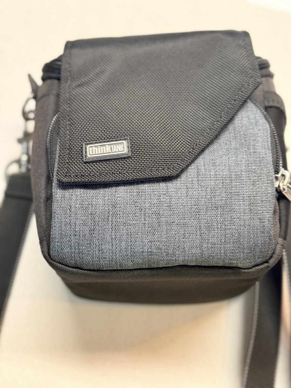Camera tas met regenhoes Thinkpad Mirrorless Mover 10