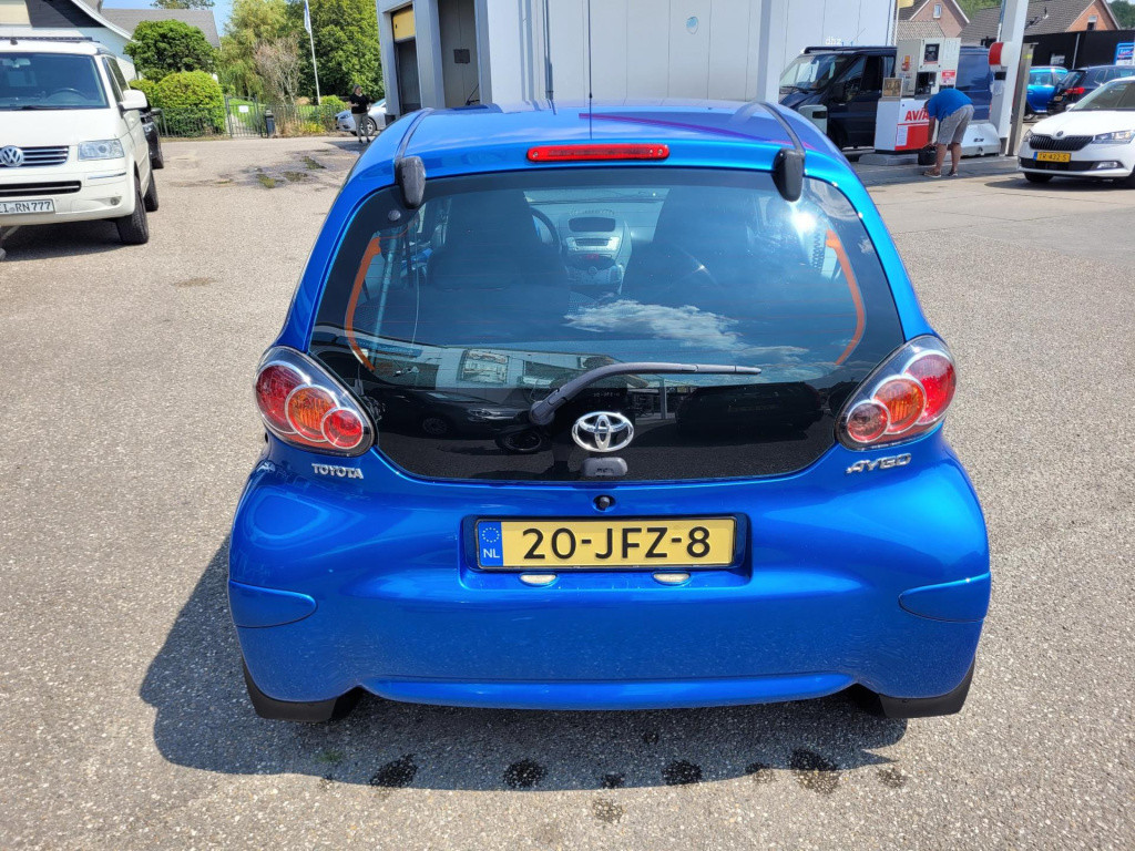 Toyota Aygo 1.0-12v dynamic blue airco