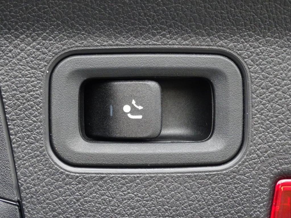 Mercedes-Benz A-Klasse 180 business solution amg | pano | led | el trekhaak