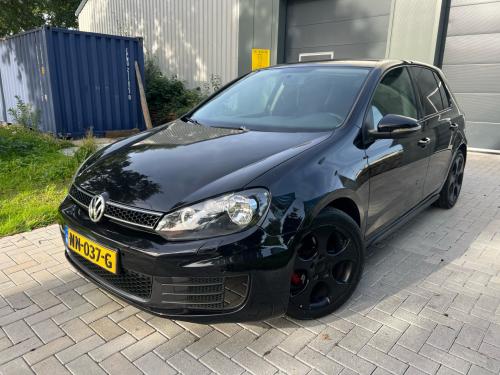 Volkswagen Golf 1.4TSI Highline black on black