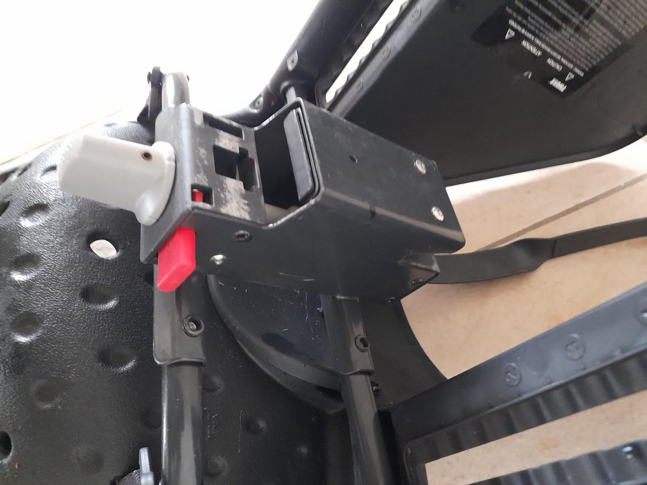 Thule yepp maxi easyfit achterzitje (in goede nette staat)