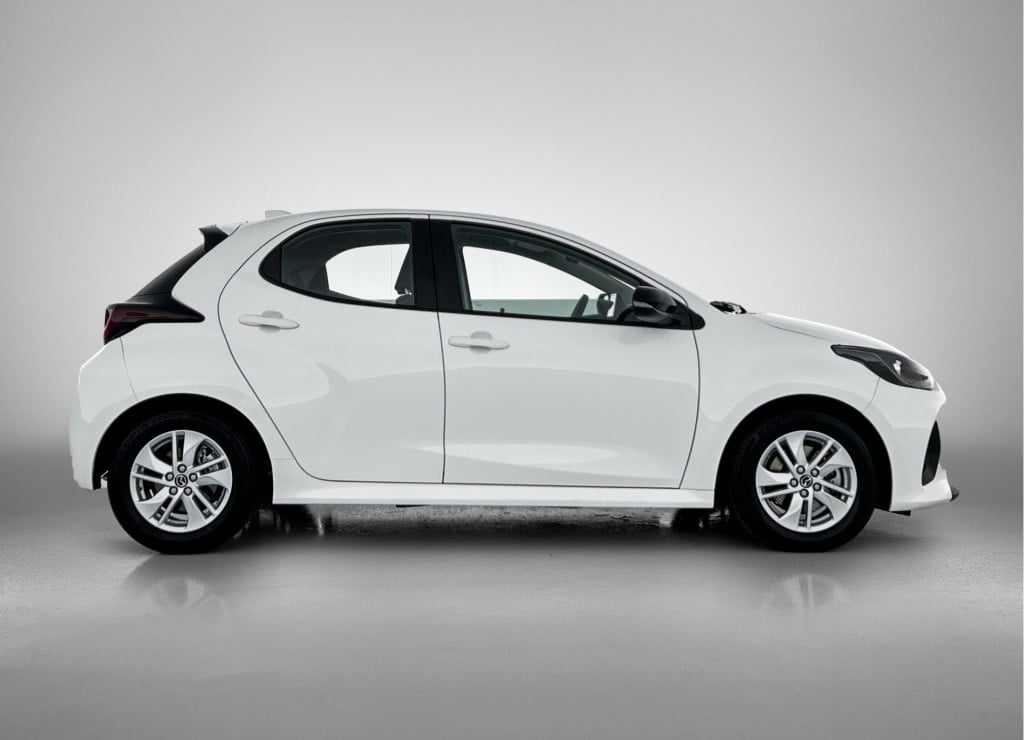 Mazda 2 Hybrid 1.5 centre-line