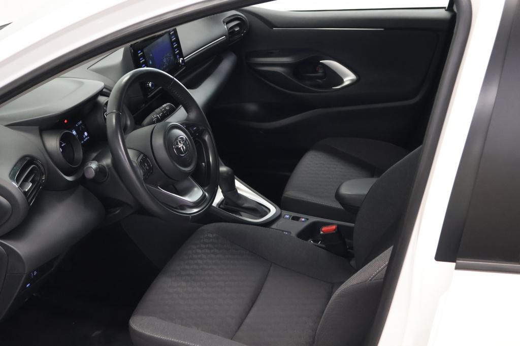 Toyota Yaris 1.5 hyb. 115 first e