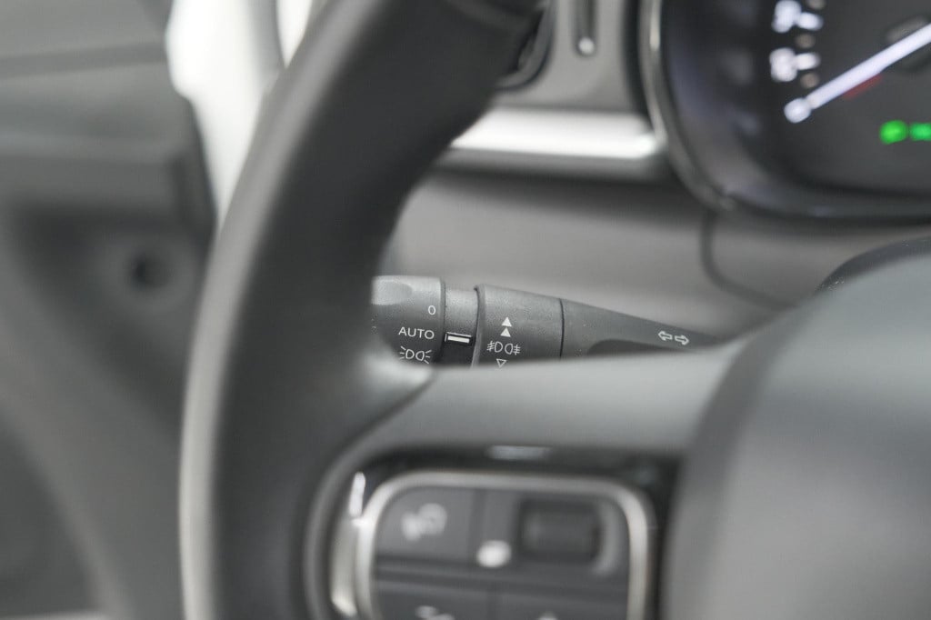 Citroen C3 puretech 82 feel edition | parkeersensoren | apple carplay | sto