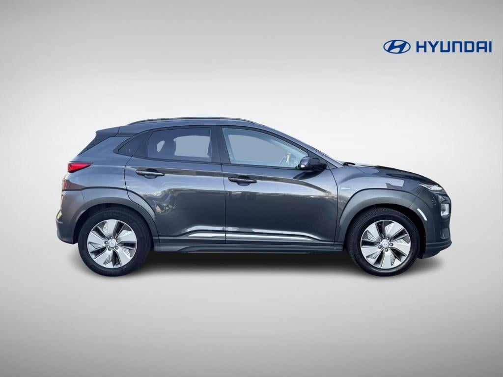 Hyundai Kona ev premium 64 kwh soh 97%, 3-fase lader nl-auto!