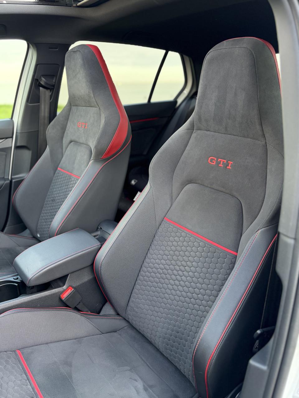 Volkswagen Golf 8 GTI Clubsport (2023) | Pano | Akra | Fabrieksgarantie