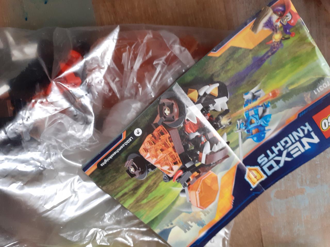 Lego diverse zakjes kleuren + bouwset