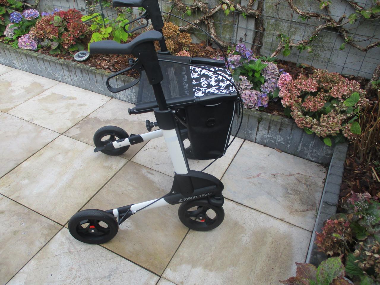 Zgan Topro Troja 2G opvouwbare lichtgewicht rollator