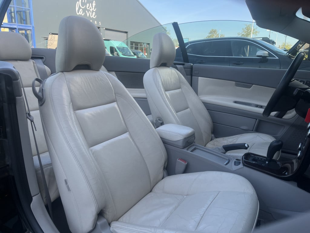 Volvo C70 cabrio 2.4i 170pk automaat summum | leer | trekhaak | 17'' | memo