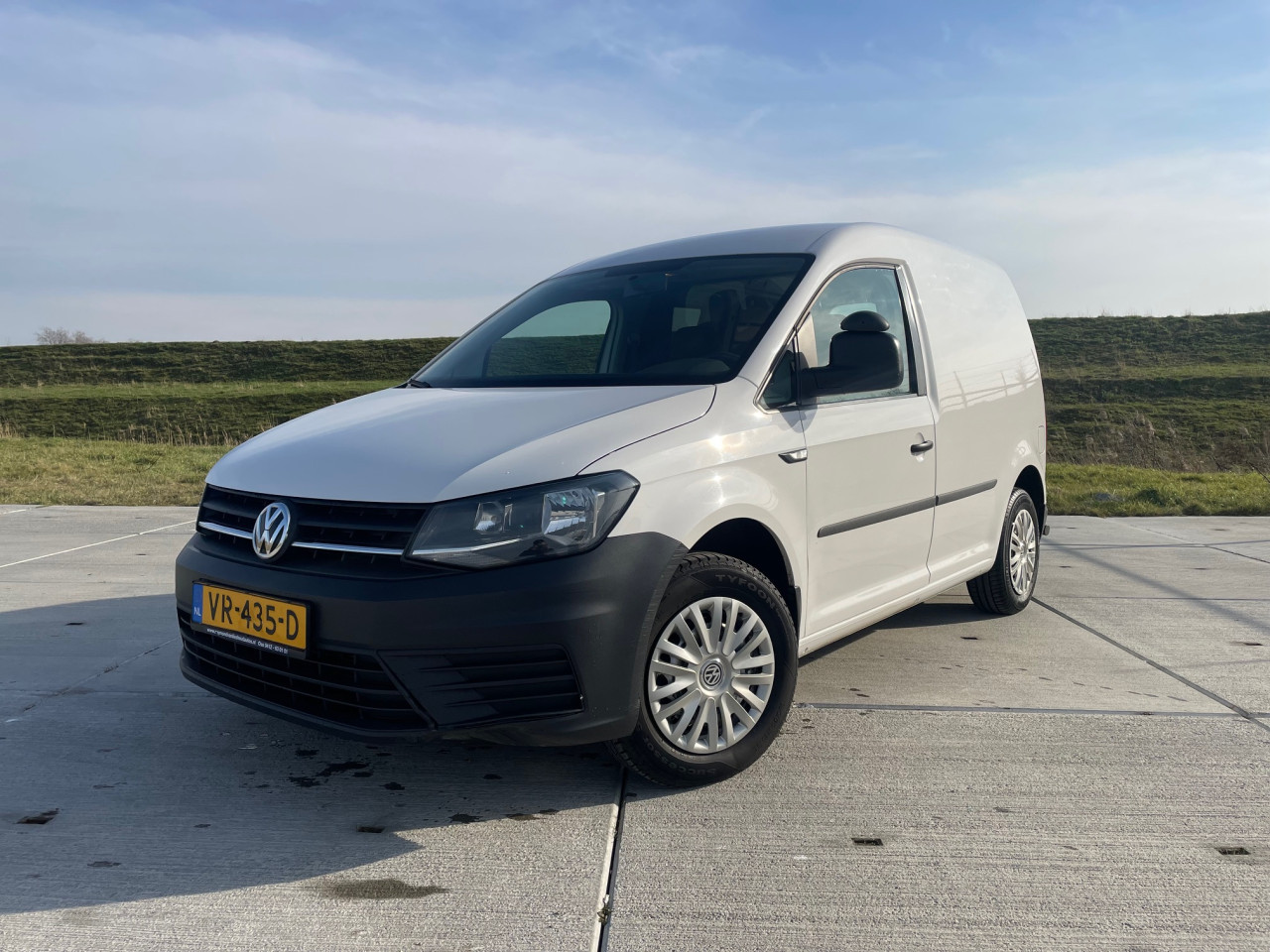 Bestel auto's te huur kilometer en borg vrij €60,- Incl BTW