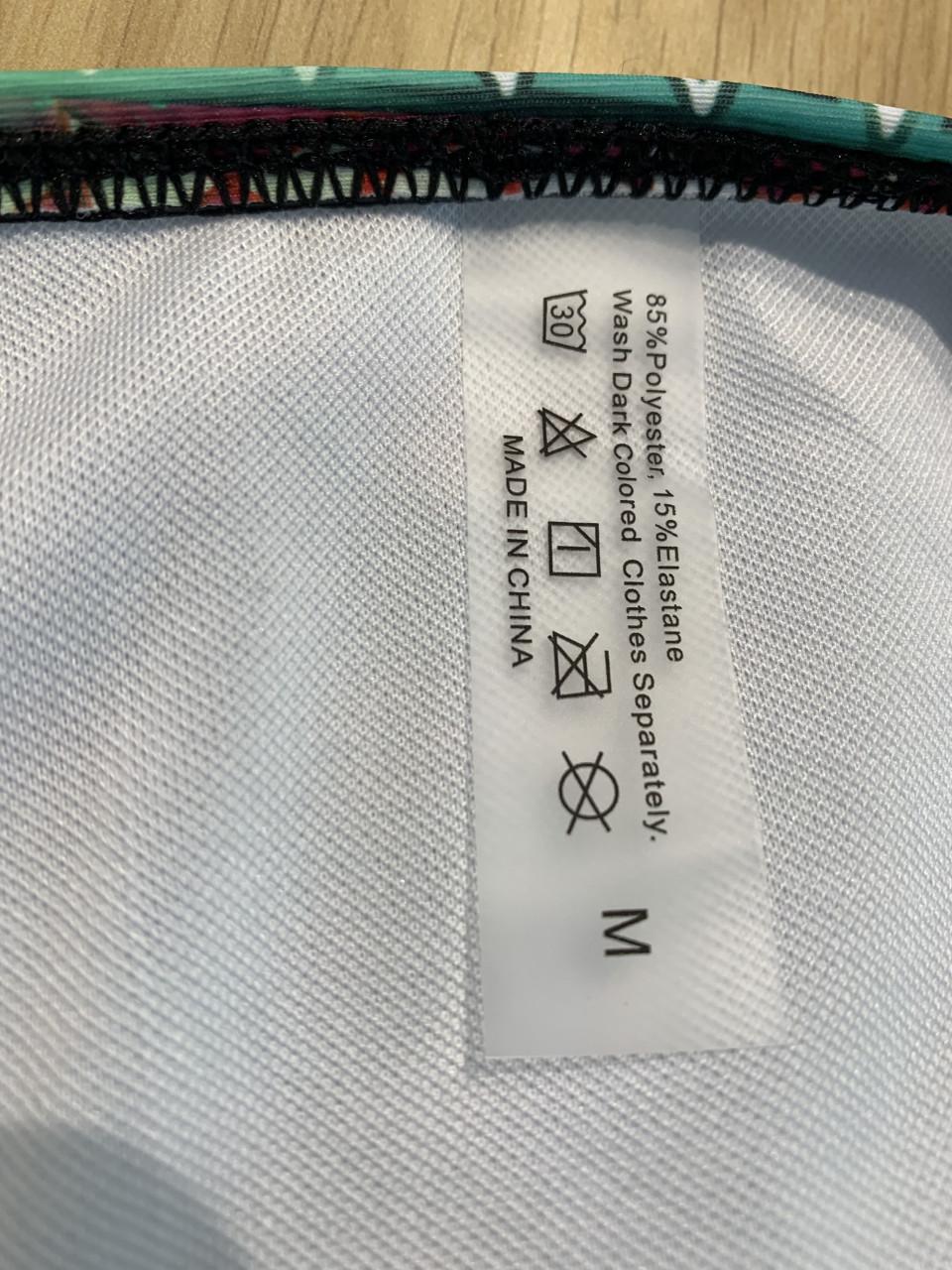 Vrolijke bikini maat M