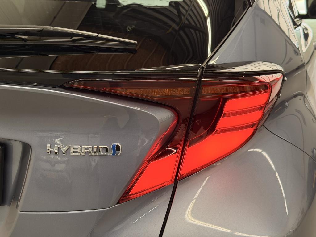 Toyota C-hr 1.8 hyb. first edit.